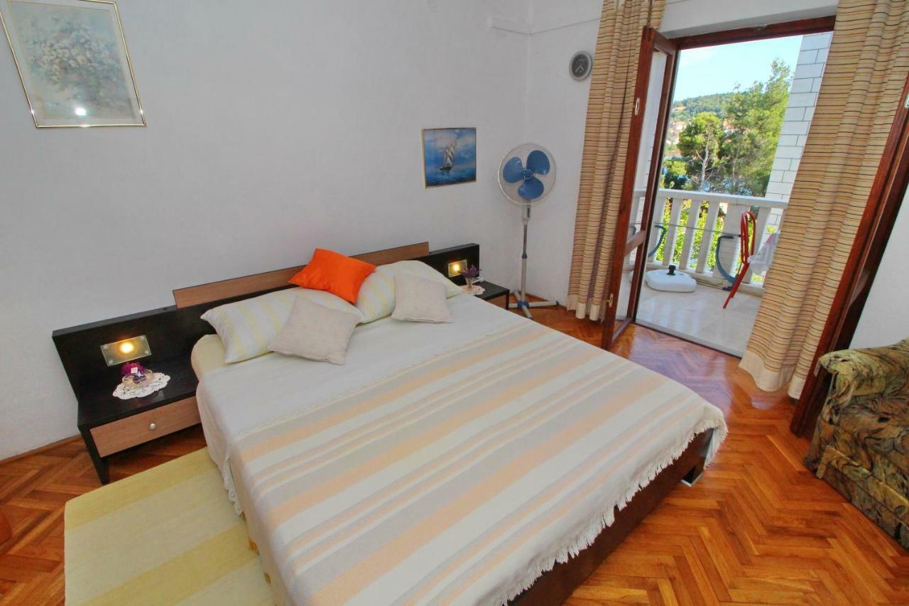 Apartments Tanja Lumbarda Ruang foto
